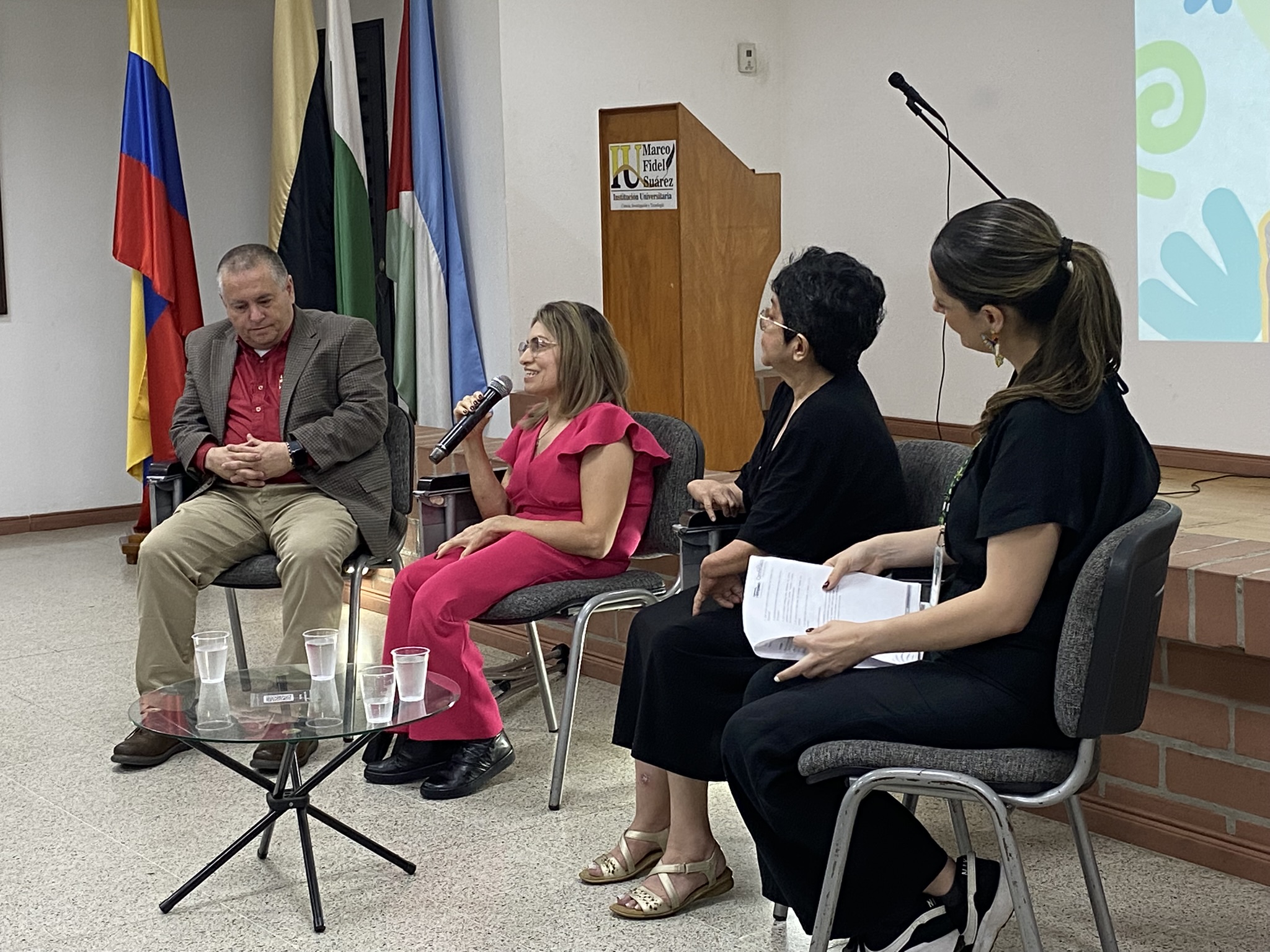 Conversatorio sobre inclusión y oportunidades